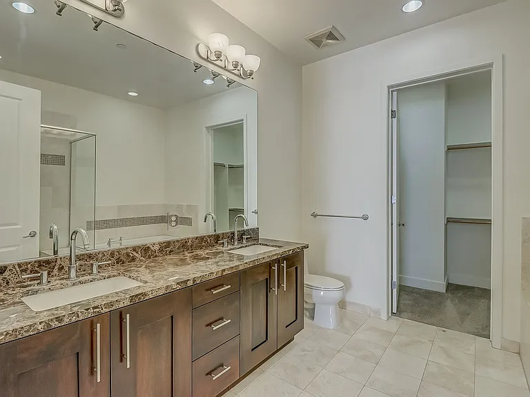 Axis 2300 Apartments — Photo 98