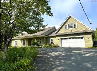 103 Sussex Dr, Halifax, NS B3Z 4J2
