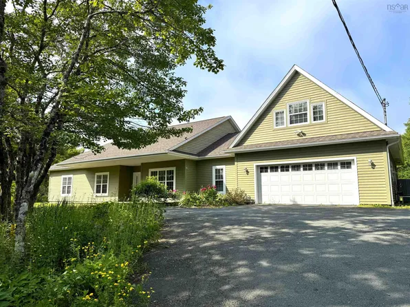 103 Sussex Dr, Halifax, NS B3Z 4J2