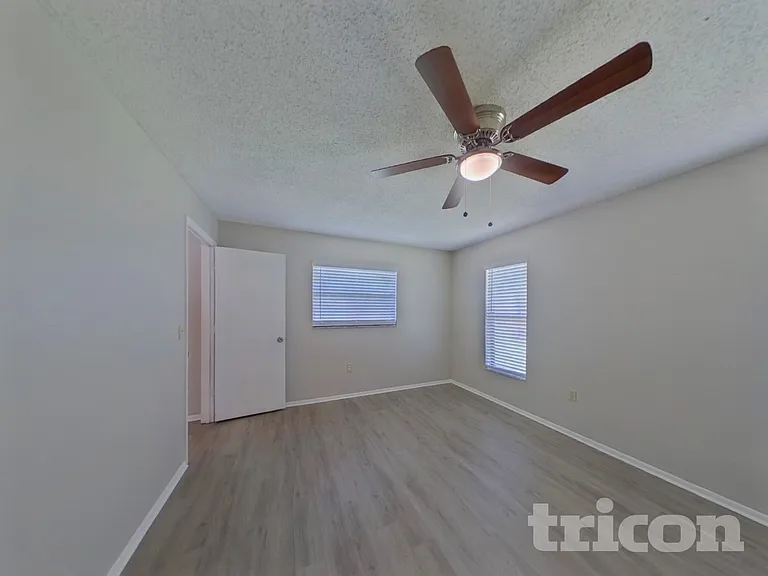 2273 Seward Cir — Photo 10