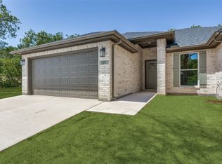 707 Jameson St, Weatherford, TX 76086