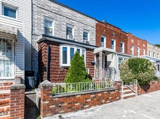 19-18 23rd Rd, Astoria, NY 11105