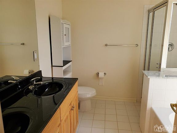 5th image of 507 Evergreen Ct