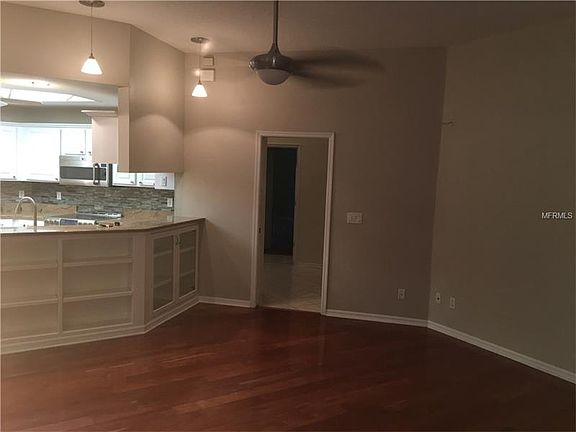 4th image of 379 Fan Palm Ct NE
