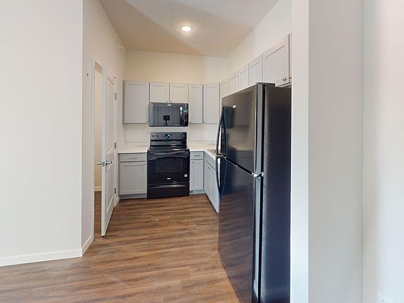3rd image of 427 4th St NW #1101