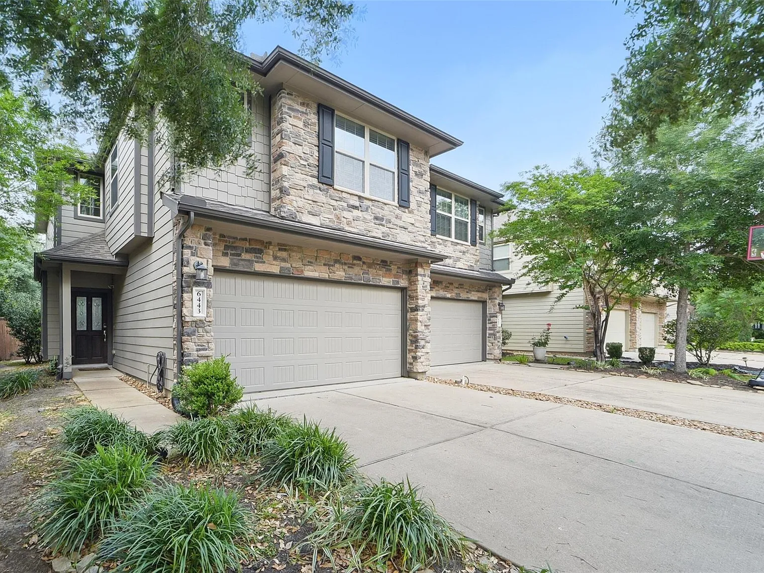 3 bed, 2.5 bath, 1567 sqft, $2,100 — Photo 3