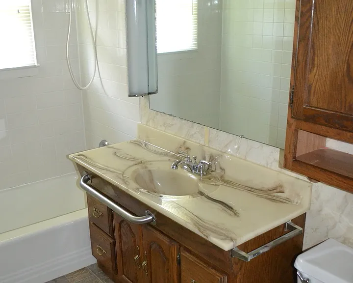 322 Webster St — Photo 23
