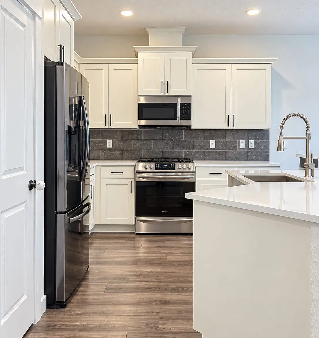 3 bed, 2.5 bath, 1576 sqft, $2,495 — Photo 1