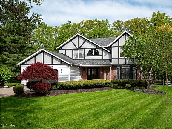 4th image of 21428 Montclare Blvd