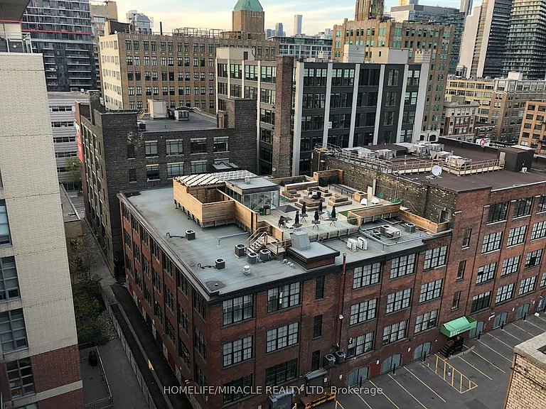 478 King St W #1104 — Photo 12