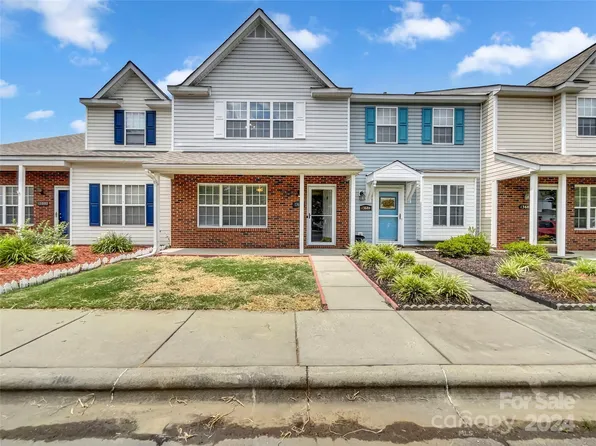 13688 Meade Glen Ct, Charlotte, NC 28273