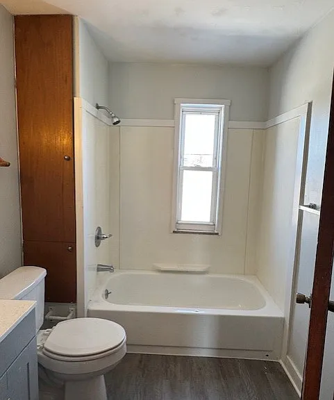 455 E 200th St #1 — Photo 4