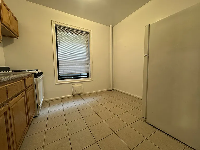 3215-3217 Hull Ave #2A — Photo 21