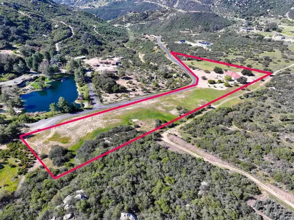 10204 Mount Olympus Valley Rd, Fallbrook, CA 92028