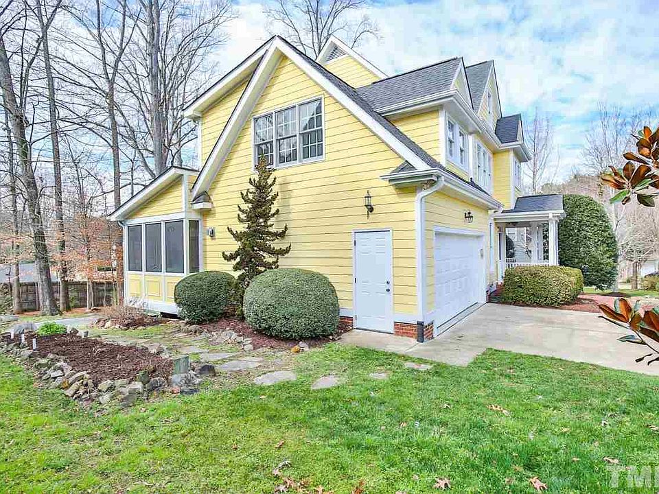 2nd image of 401 Rossburn Way