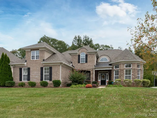 6813 S Creek Rd, Charlotte, NC 28277