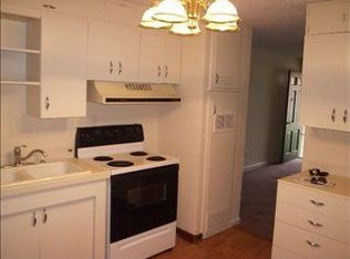 1002 S Edgemoor Ave, Wichita, KS 67218