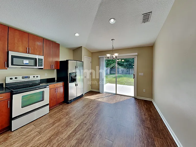 12607 Wooded Bluff Ct — Photo 3
