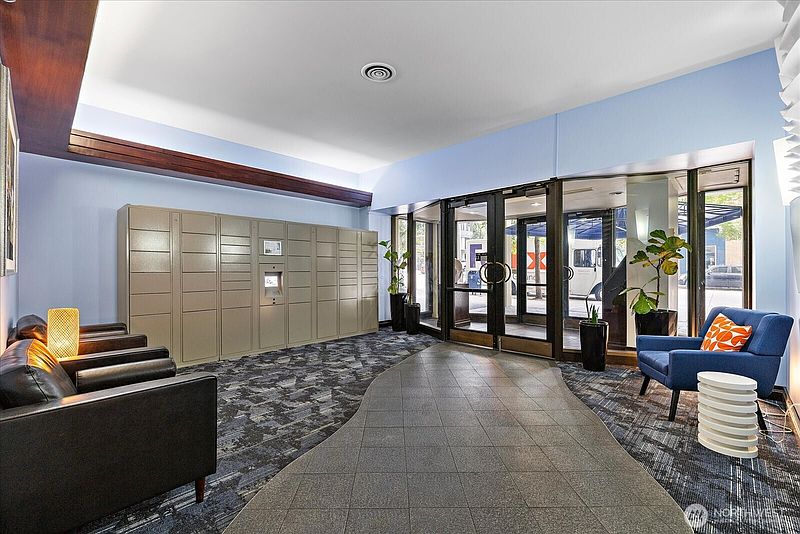 4th image of 2100 3rd Avenue #1703