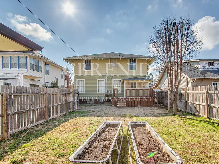 1214 W Maine St — Photo 53