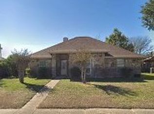 1024 S Pepperidge Dr, Lancaster, TX 75134