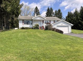 39 Hilltop Ln, Windsor, NY 13865