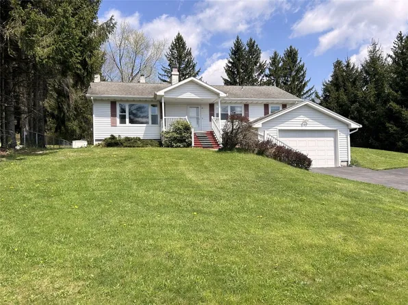39 Hilltop Ln, Windsor, NY 13865