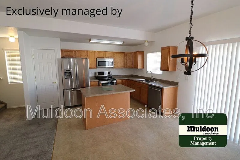 3 bed, 2.5 bath, 1587 sqft, $1,750 — Photo 2