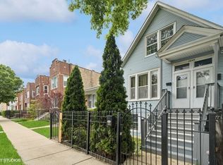 3649 W Oakdale Ave, Chicago, IL 60618