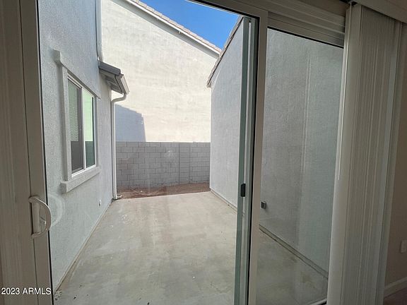 5th image of 5113 E HARTFORD Avenue