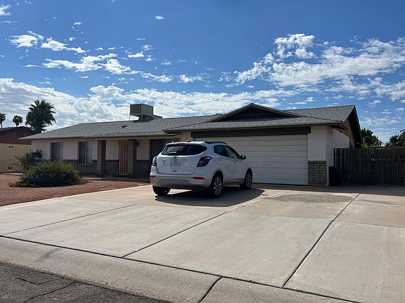 2nd image of 709 E Calle Adobe Ln