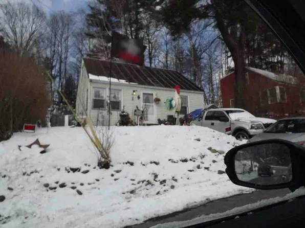 12 Curtis St, Springfield, VT 05156