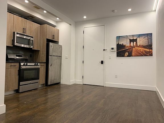 2nd image of 411 Suydam St APT 2R