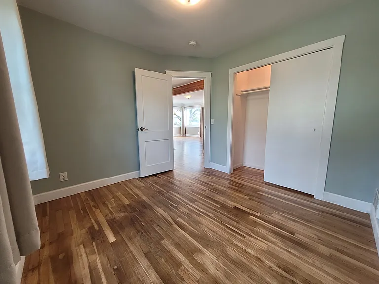 9107 N Kellogg St — Photo 9