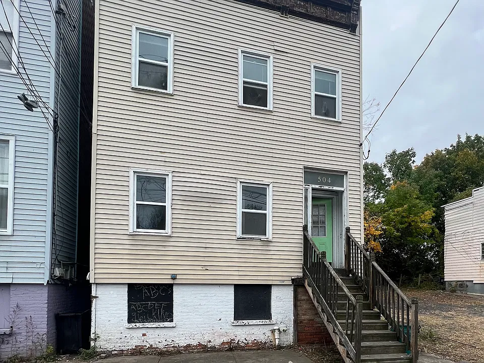 504 Washington Ave #1