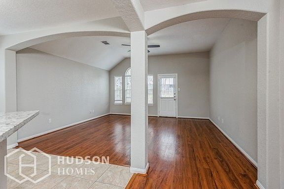 3rd image of 707 Moonwalk St