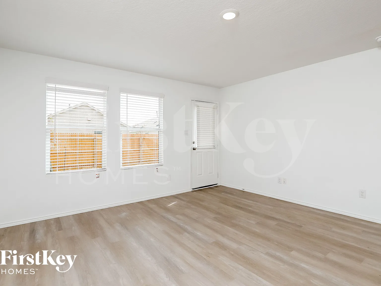 4 bed, 2.0 bath, 1627 sqft, $1,585 — Photo 4