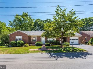 107 Eastview Dr, Hagerstown, MD 21742