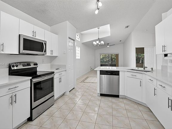 3rd image of 1281 NW 170th Ave
