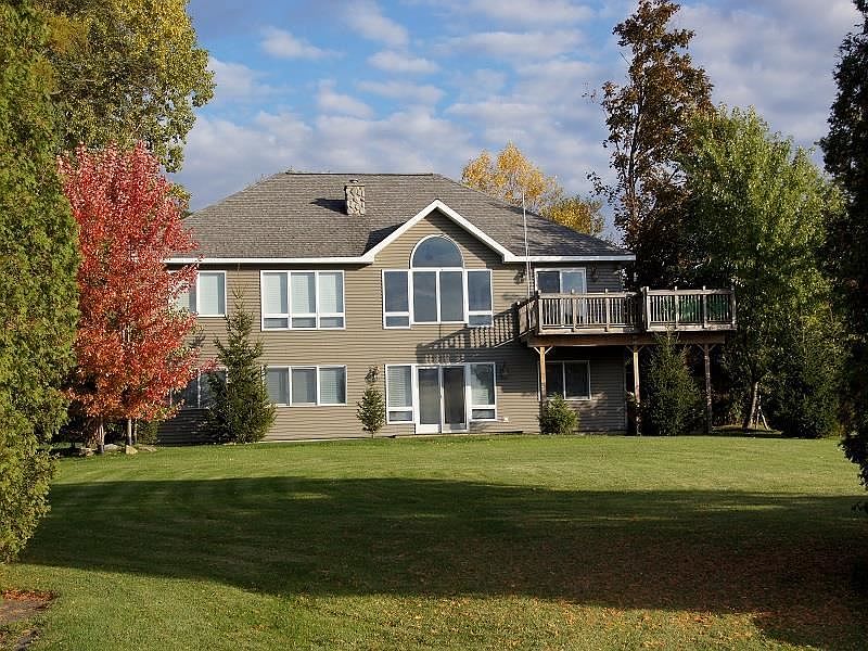 1st image of 158 River Dr