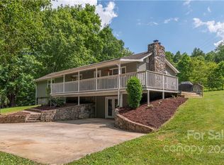 916 Burnette Cove Rd, Canton, NC 28716