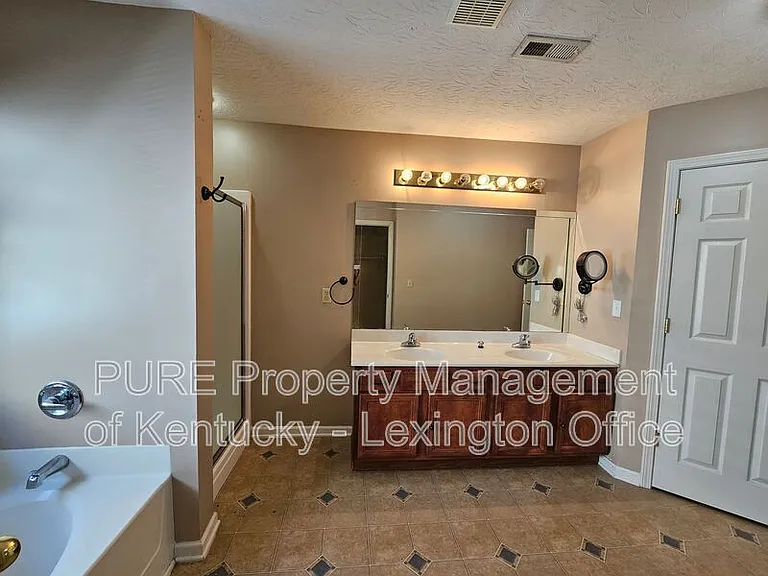 528 Newbury Way — Photo 18