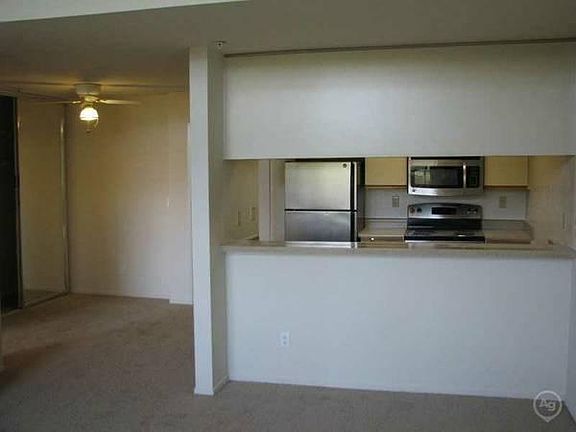 3rd image of 1385 Creekside Dr APT 146