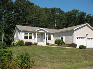 29 Indian Hill Rd, Uncasville, CT 06382