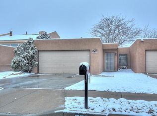 5533 Overlook Dr NE, Albuquerque, NM 87111