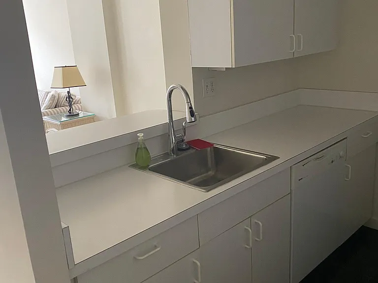 601 Pennsylvania Ave NW #802 — Photo 1
