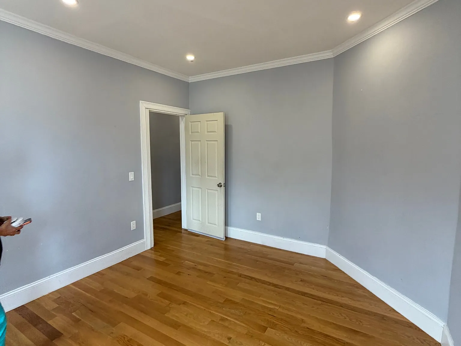 4 bed, 1.5 bath, 1200 sqft, $3,300 — Photo 4