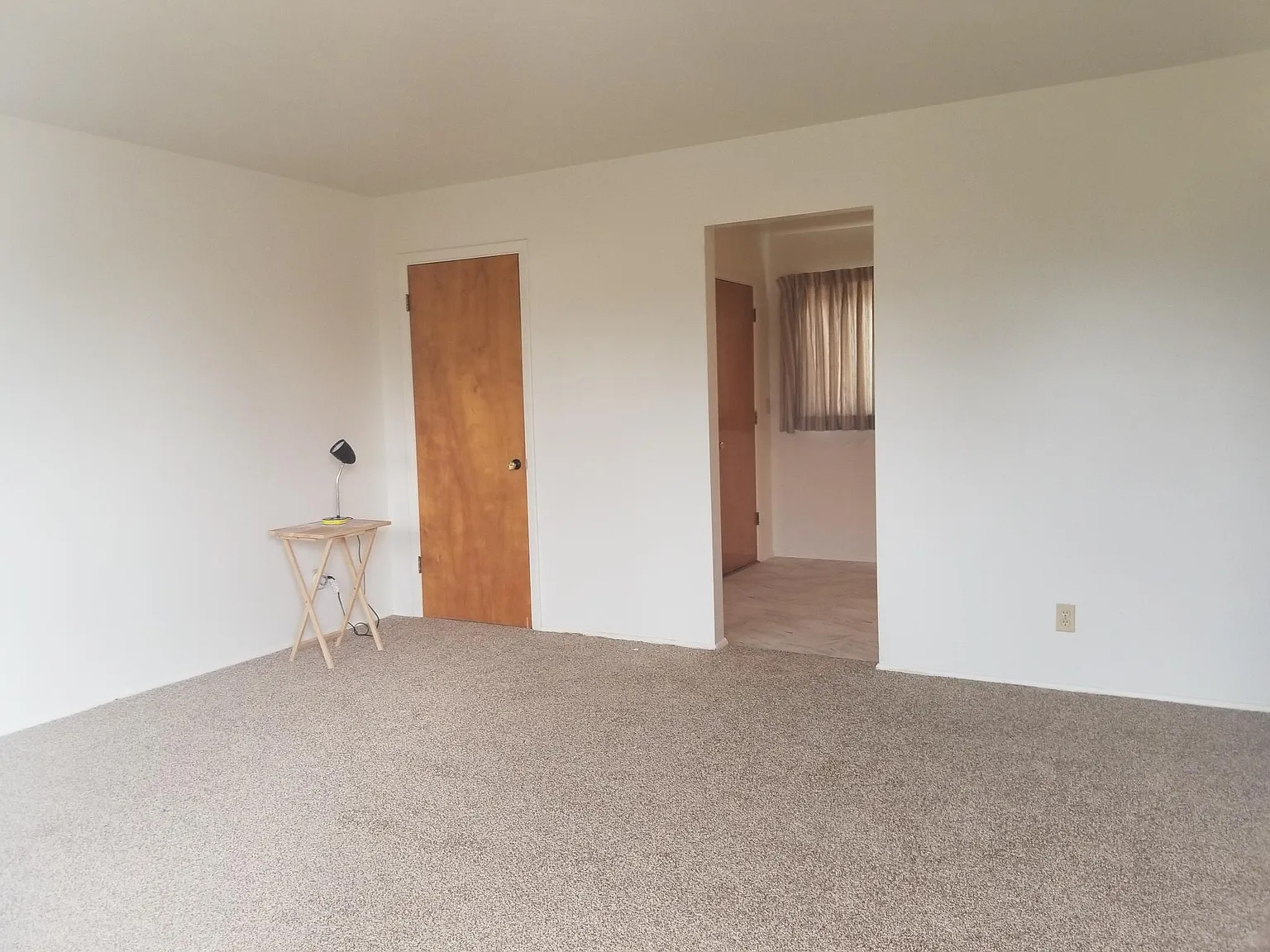 3 bed, 960 sqft, $1,695 — Photo 3