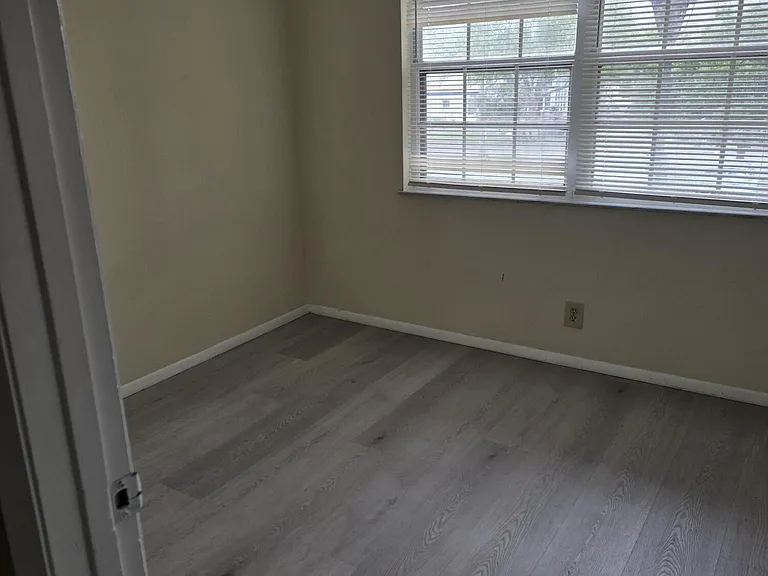 1520 SE Royal Green Cir #K203 — Photo 7