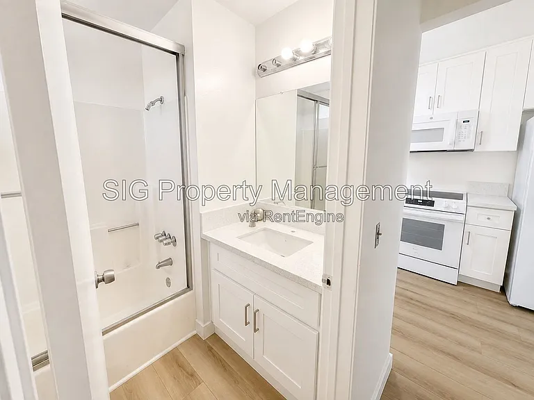 405 W Alameda Ave #M — Photo 7